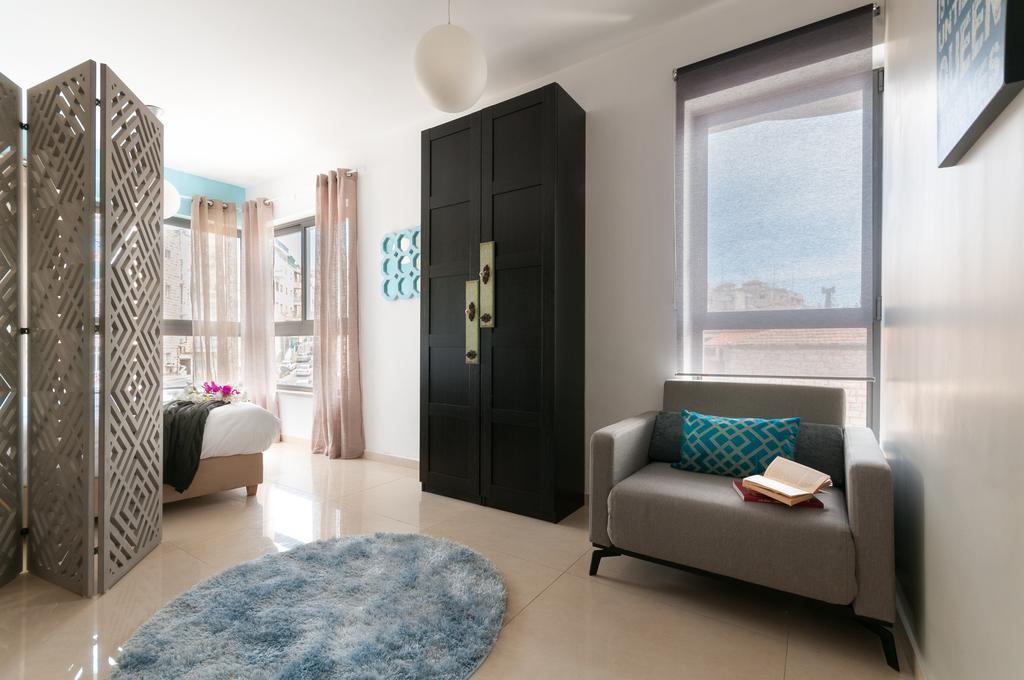 Sweet Inn Apartments - Nisim Bachar Street Йерусалим Стая снимка